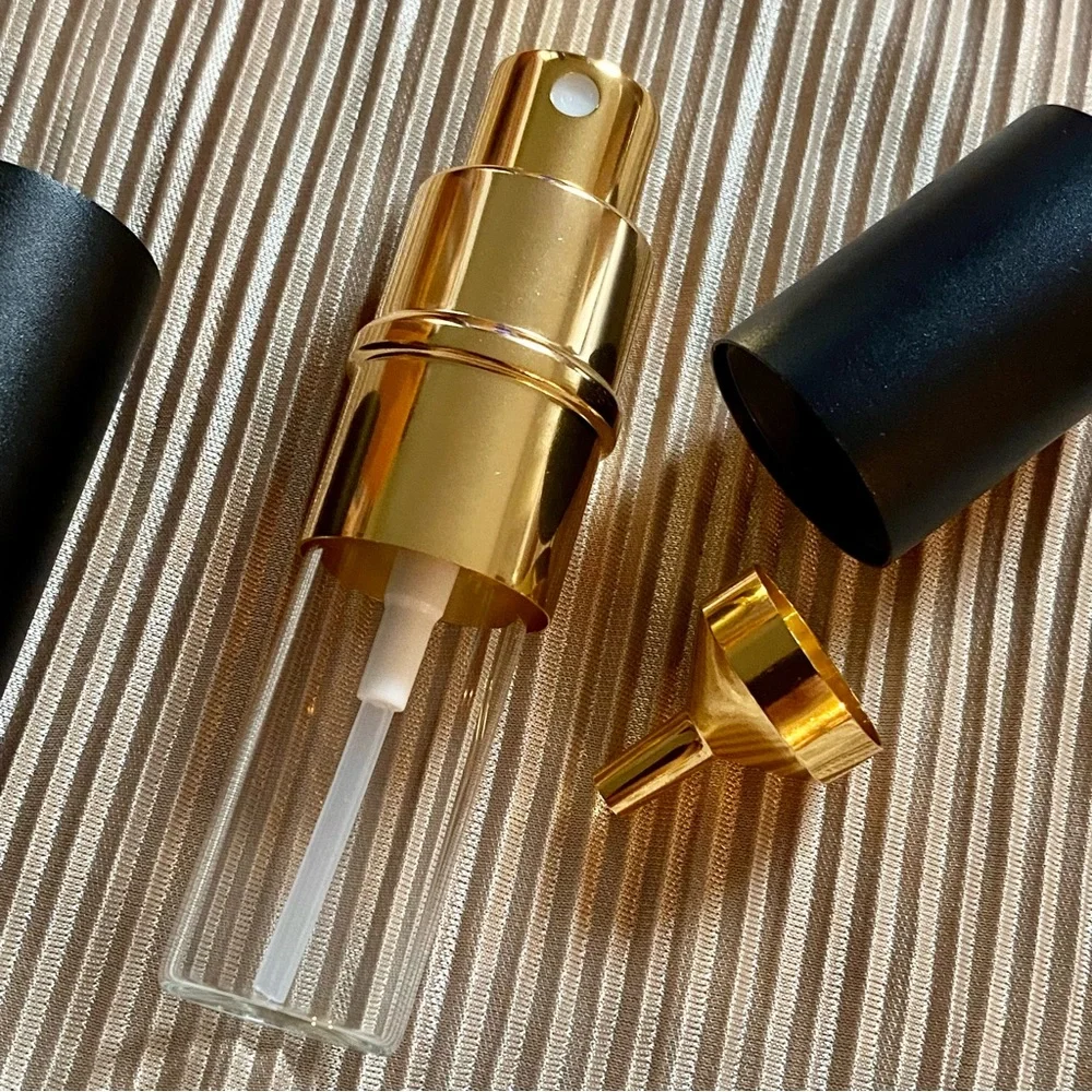 Saks Fifth Avenue Luxury GWP Black Gold Refillable Travel Atomizer Spray